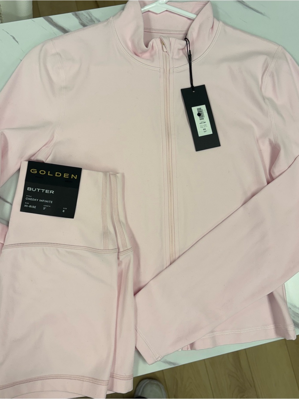 NWT aritzia butter set